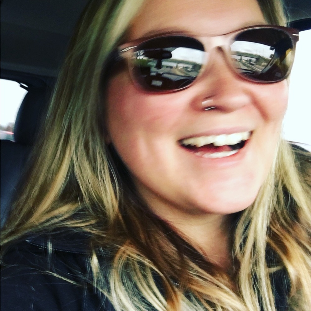 Meet your Posher, Robyn